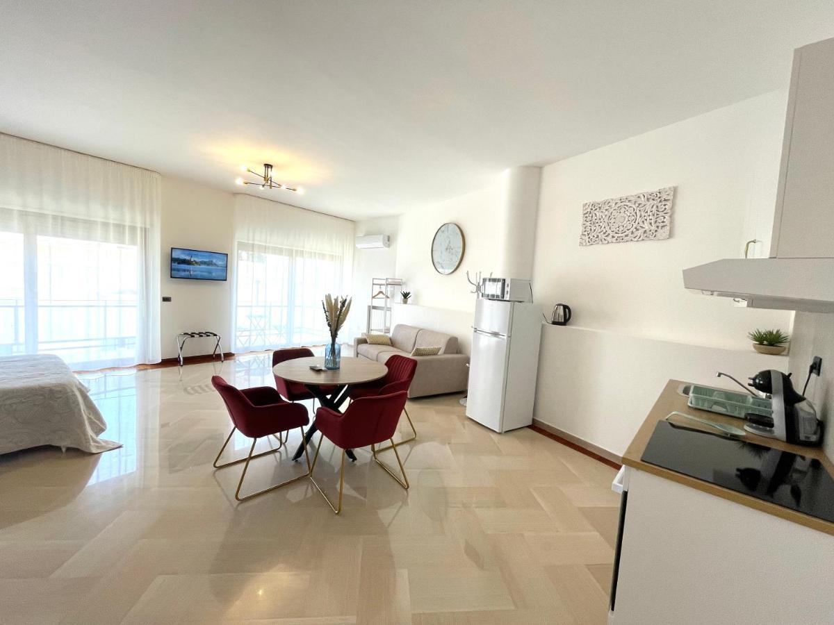 Trani Suite - Moro 10 Экстерьер фото